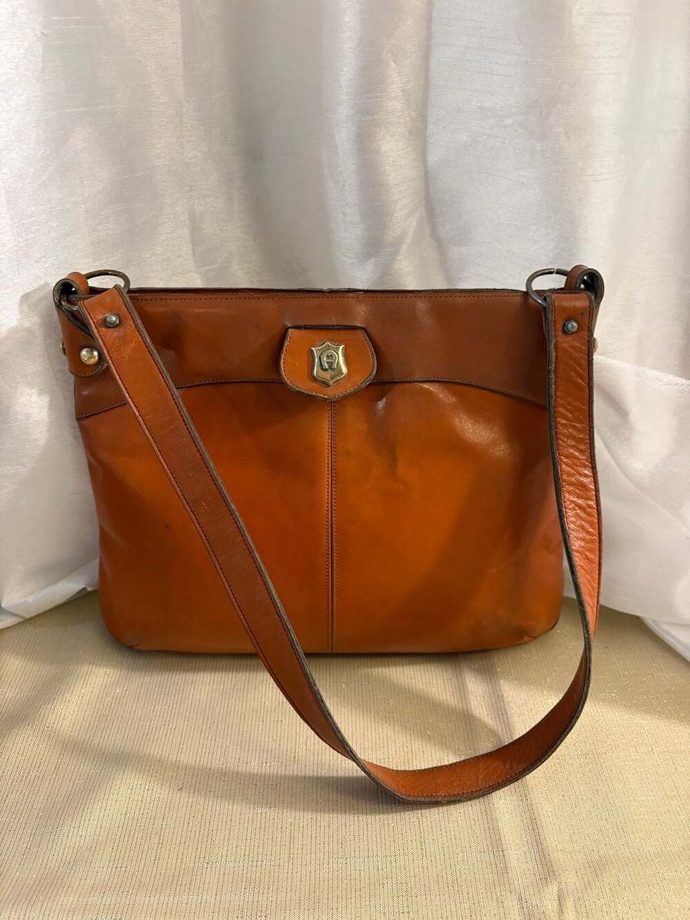 Etienne Aigner Vintage Brown Leather Shoulder Bag with Horseshoe Logo Plaque